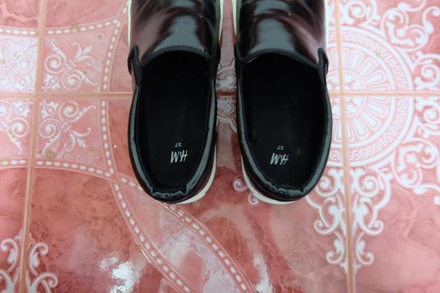 รองเท้าผ้าใบหนังH&M  รูปที่ 2