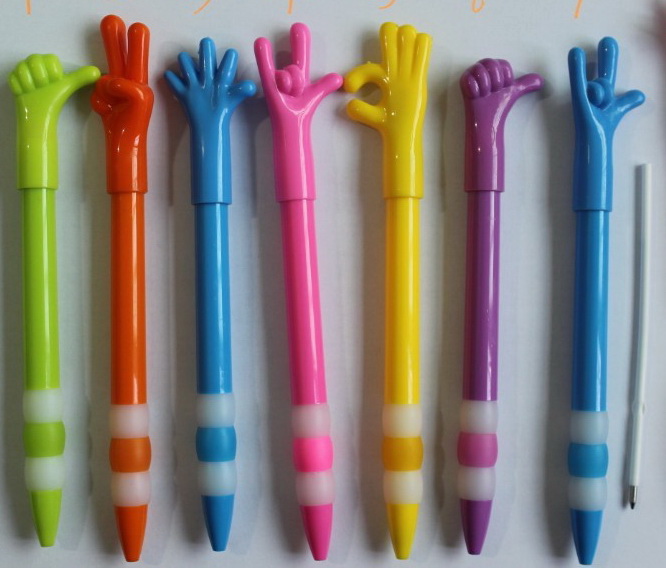 รับผลิตและจำหน่าย ปากกกาพลาสติก plastic pensราคาพิเศษ สกรีนโลโก้ฟรี !! รูปที่ 3