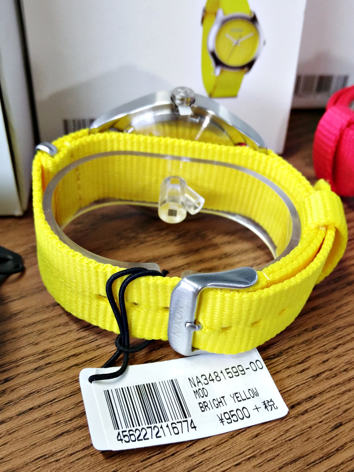 นาฬิกา Nixon MOD สีสันสดใสสำหรับสาวๆ  รูปที่ 3