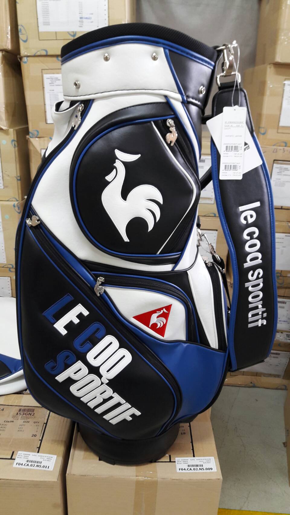 ขาย ถุงกอล์ฟ (ของใหม่) le coq sportif ราคาถูกมาก ของมีจำนวนจำกัด ( New Golf bag on sales ) รูปที่ 1