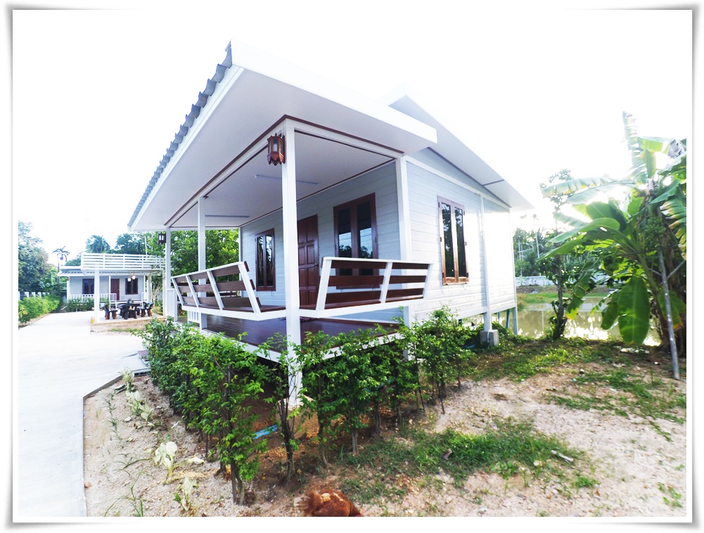 ในสวนรีสอร์ท ระยอง ห้องพัก บ้านพัก ต่างอากาศ เป็นหลัง พร้อมบริการ *LED TV * สัญญาณดาวเทียม *Wifi  * ตู้เย็น * เครื่องปรับน้ำอุ่น * เครื่องปรับอากาศเย็นจับใจ รูปที่ 7