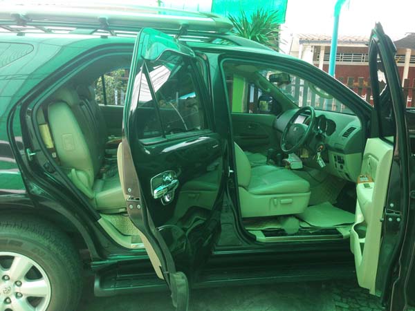 ขายรถยนต์ Toyota Fortuner ปี 2010 สีดำ สภาพสวย ไม่เคยเฉี่ยวชน ใช้งานน้อยมาก รูปที่ 5