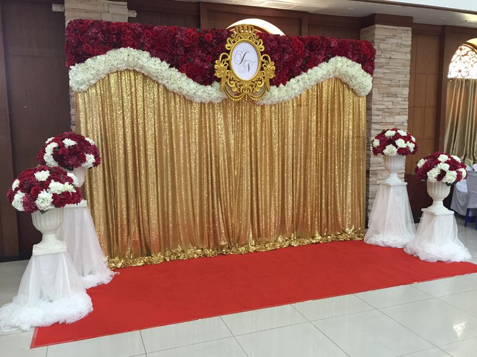 Backdrop ดอกไม้เหมือนจริง ( สีแดง ) ราคา 8,000 บาท 081-834-4245 (คุณกิ๊ฟ) 085-088-2355 (คุณธีร์) รูปที่ 2