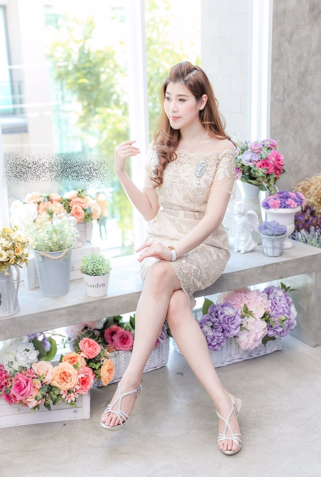 ชุดเดรสสวยหรูออกงาน สีทอง รูปที่ 6