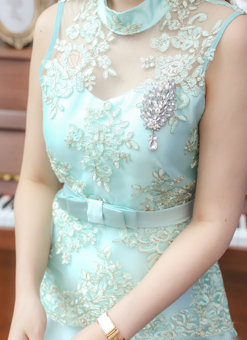 ชุดเดรสสวยหรูใส่ออกงาน สีเขี้ยวมิ้นต์ รูปที่ 4