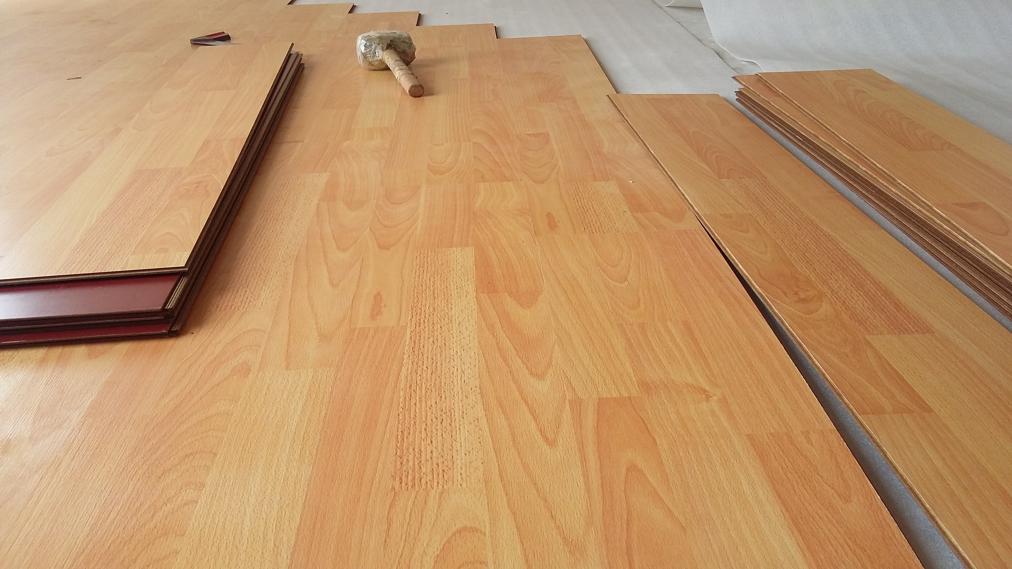 พื้นกระเบื้องไวนิลลายไม้(คลิ๊กล๊อค) พื้นไม้ลามิเนต(Premium) Laminate Flooring & Vinyl Floor รูปที่ 2