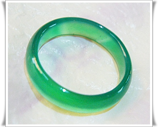 แหวนอาเกตสีเขียว รูปที่ 1