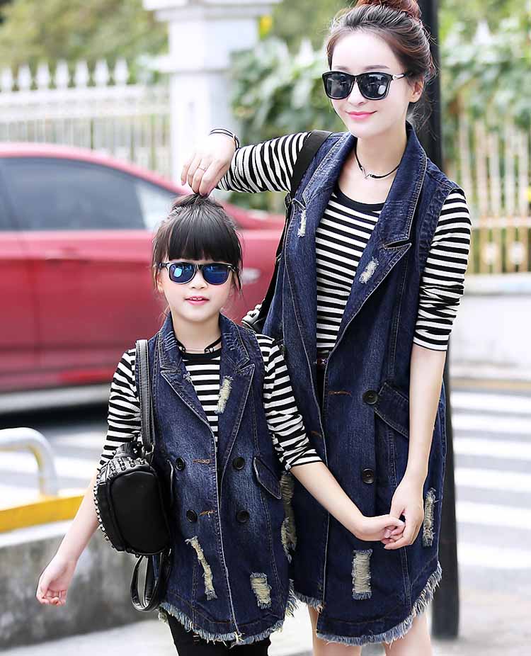 เสื้อโค้ทยีนส์ตัวยาว แขนกุดแบบเสื้อกั๊กแฟชั่นเกาหลีดีไซน์แจ็คเก็ตกันลม นำเข้า ไซส์SถึงXL - พรีออเดอร์SJ1389  คุณแม่ราคา2700บาท ลูกสาวราคา2400บาท รูปที่ 3