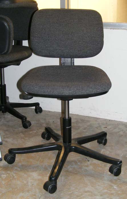 เก้าอี้สำนักงานมือสอง(มีจำนวน2) Brand Modernform รูปที่ 1