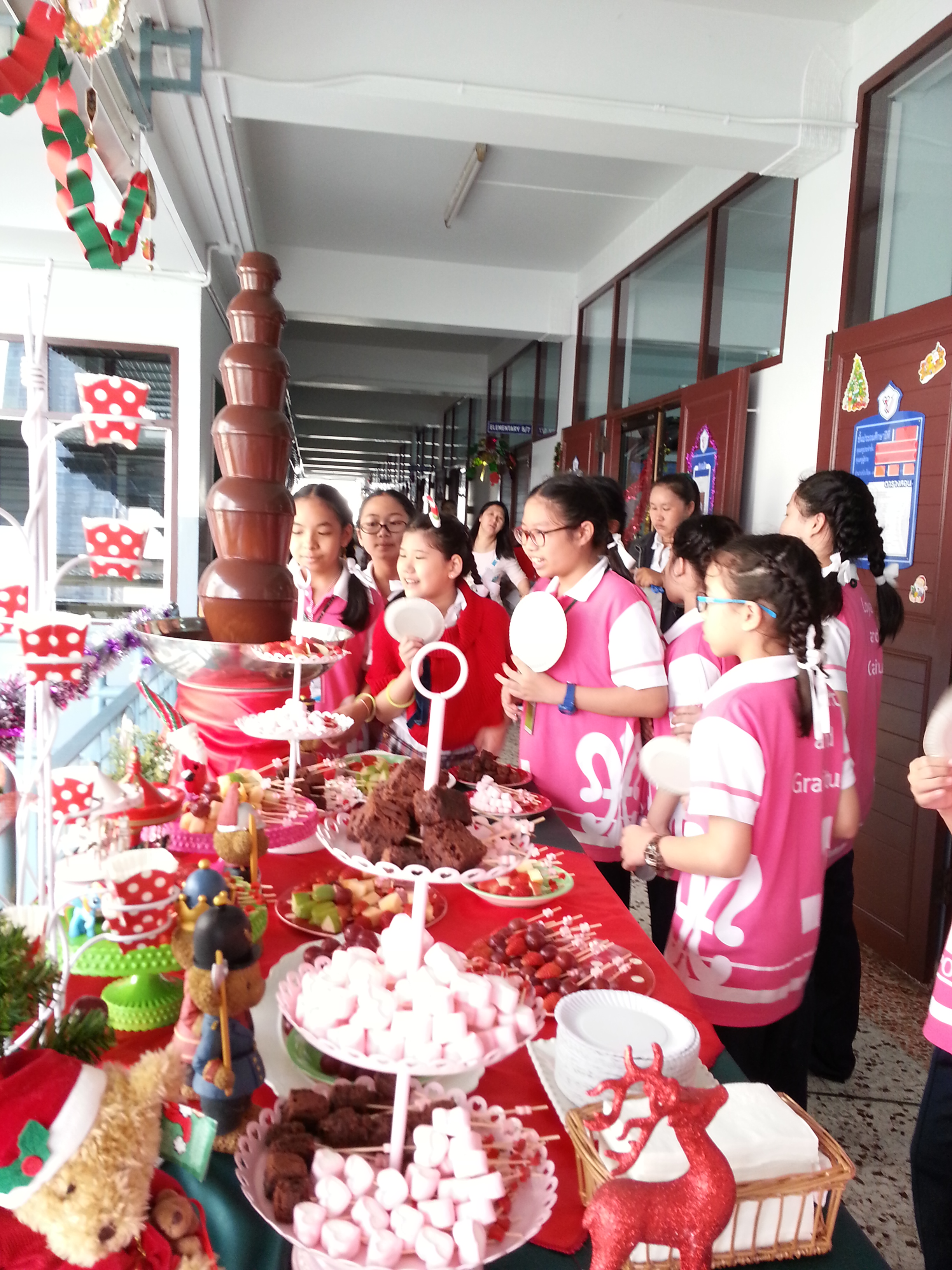 ให้เช่า Chocolate Fountain เครื่องทำช็อคโกแลตฟองดู ไซส์ 120 เซ็นติเมตร รูปที่ 5