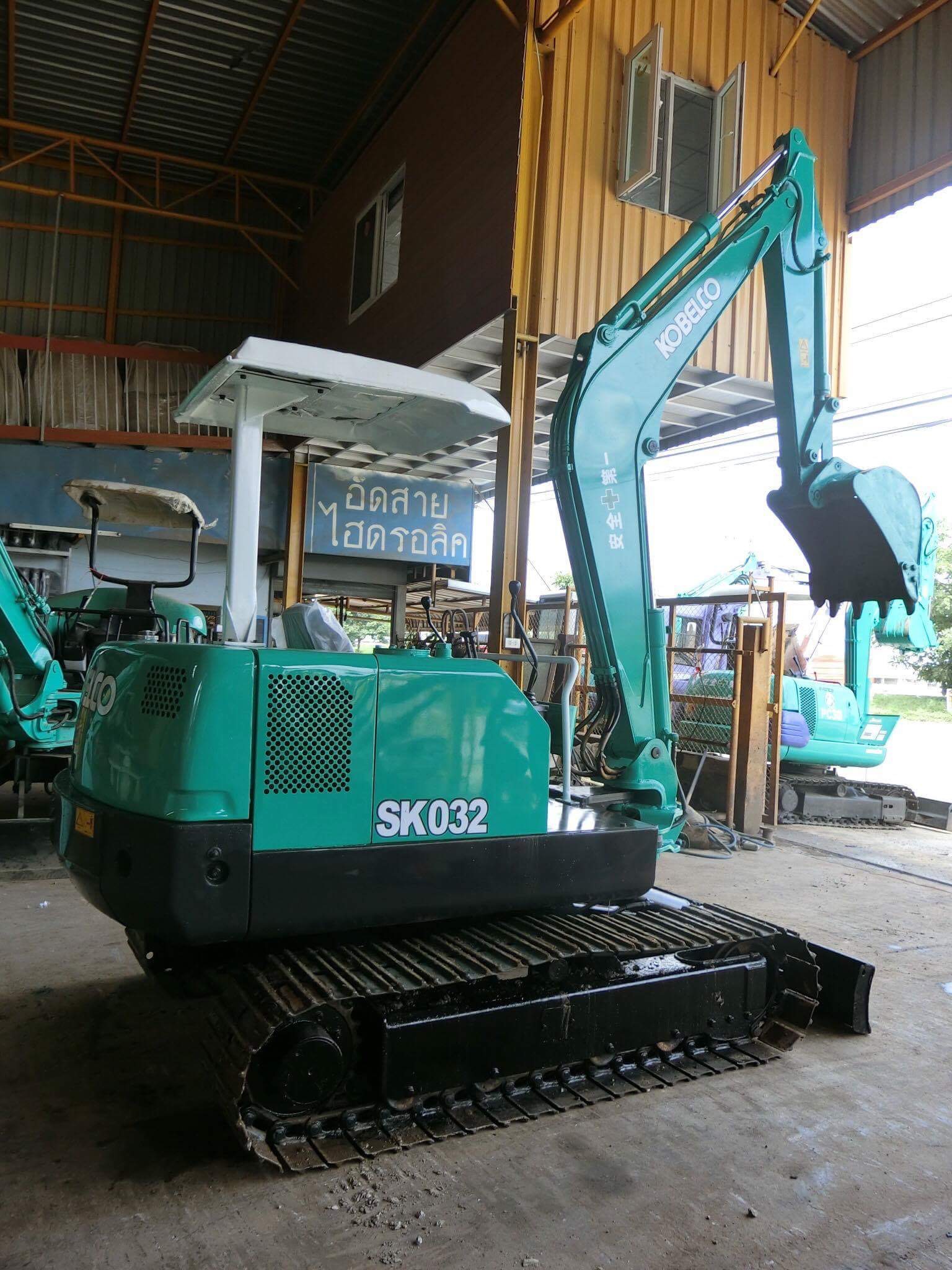 ขายด่วน KOBELCO SK032 เก่านอกญี่ปุ่นแท้ มีเอกสารใบอินวอยและใบซื้อขาย ระบบไว เครื่องสวย พร้อมทำสี รูปที่ 6