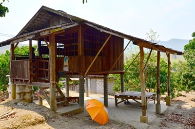 ‎ติดถนนดำเลียบเชิงดอยอินทนนท์‬‬ ‪‎ลำธารน้ำไหลผ่านที่ดิน‬‬ รูปที่ 1