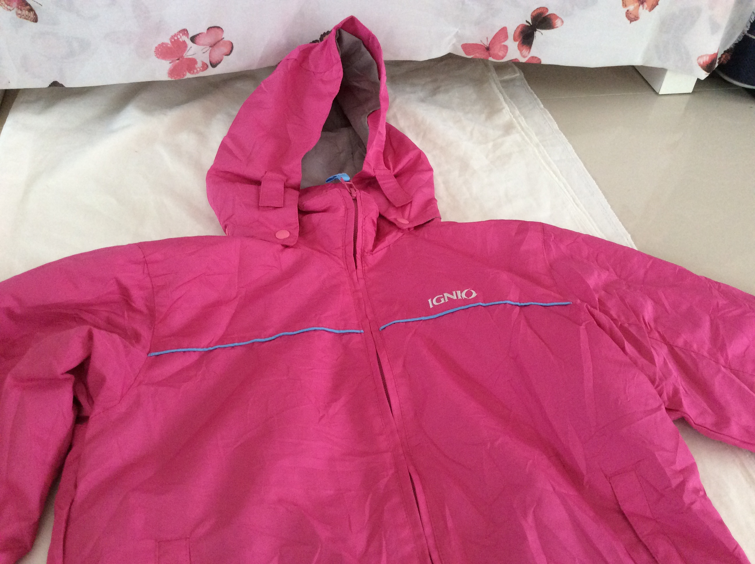 IGNIO ski snow jacket girl size140เสื้อใส่เล่นสกีลุยหิมะแบรนเนมจากญี่ปุ่นกันน้ำกันลมกันหิมะสภาพดีสีสวย รูปที่ 3