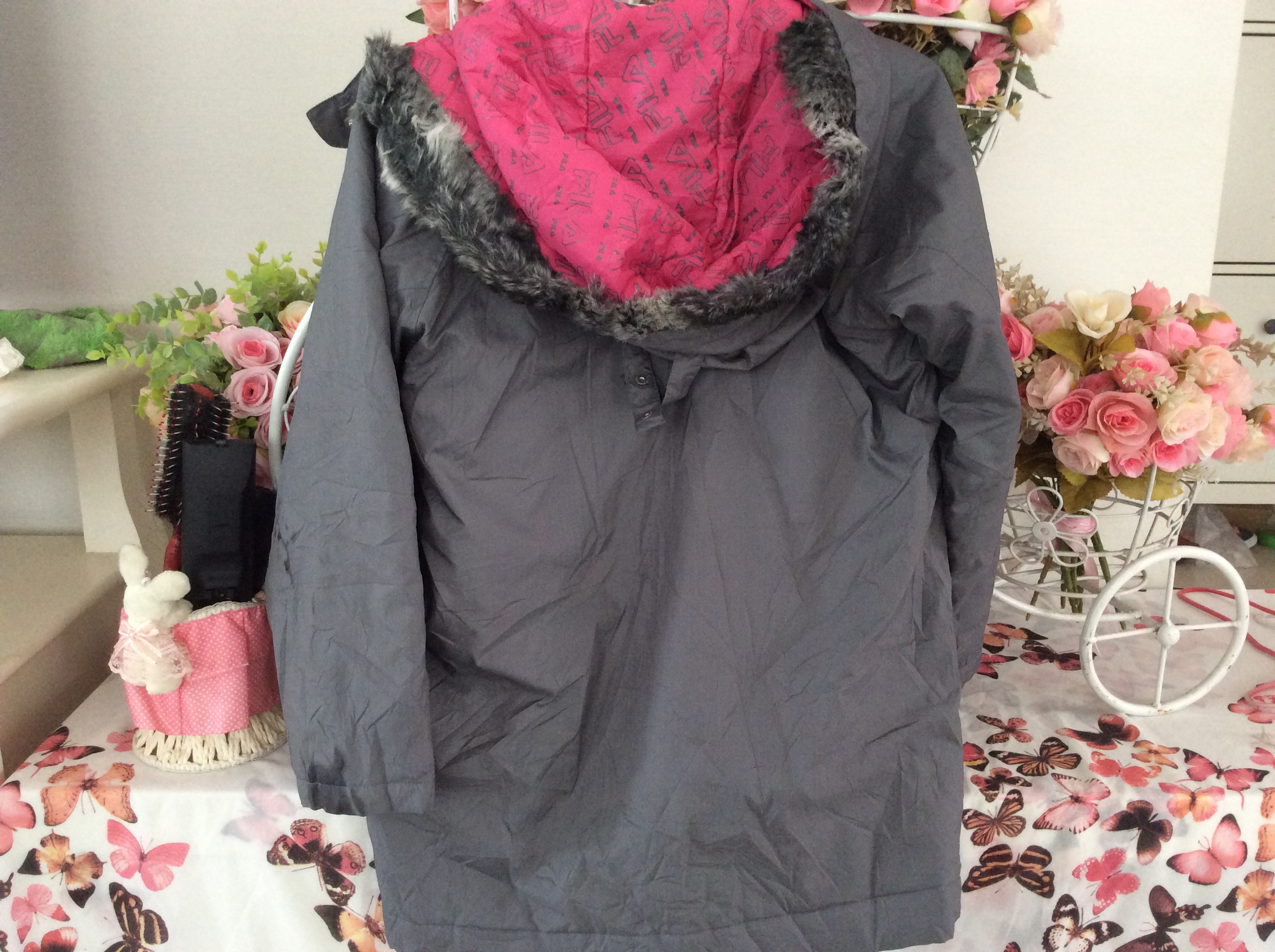 FIRA jacket wide breaker เสื้อแจคเกตกันหนาวกันลมสภาพดีมากมีฮูดถอดได้สวยสภาพดีไซส์เด็กโต9-10 รูปที่ 4