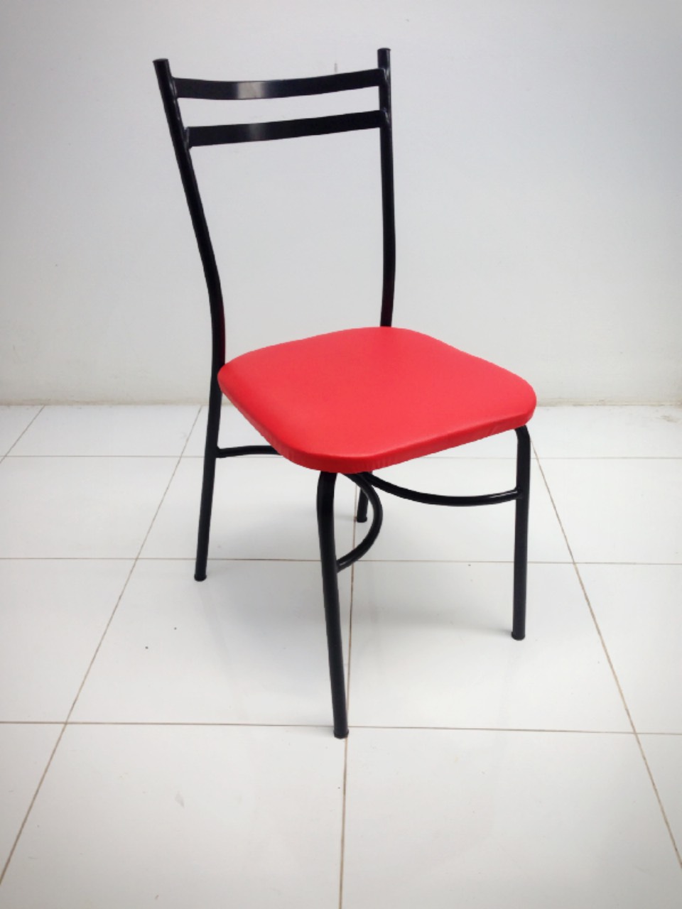 เก้าอี้อาหาร ราคา 390 บาท  เก้าอี้ มี 4 รุ่นให้เลือก  โทร. 099-326-0005 รูปที่ 1