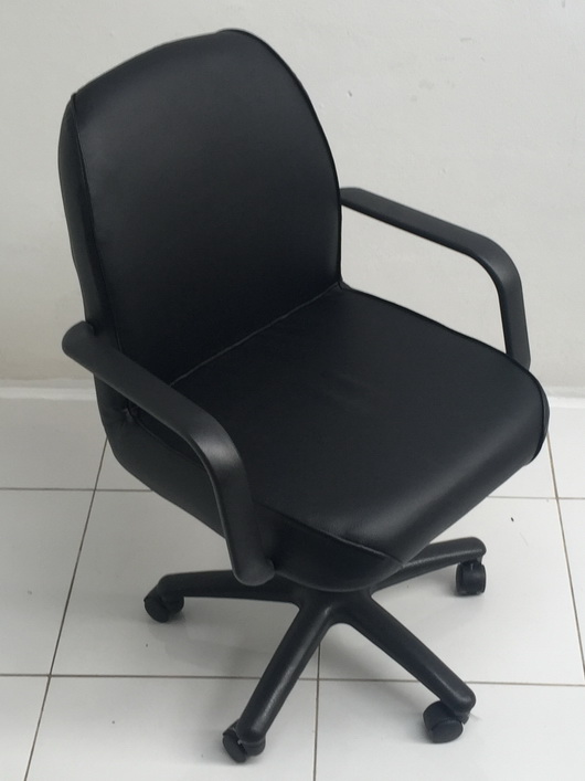 เก้าอี้สำนักงาน รุ่น CH-02-  ราคา  670 บาท  โทร. 099-326-0005 รูปที่ 1