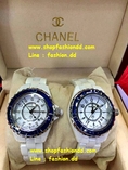 พร้อมส่ง  นาฬิกาข้อมือ Chanel J12 ตัวเรือนเซรามิคแท้สีขาว หน้าปัดประดับด้วยไพลินสีน้ำเงิน 