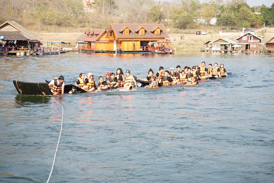 เที่ยวแพ ล่องเรือ เหนือเขื่อนศรีนครินทร์ รูปที่ 1