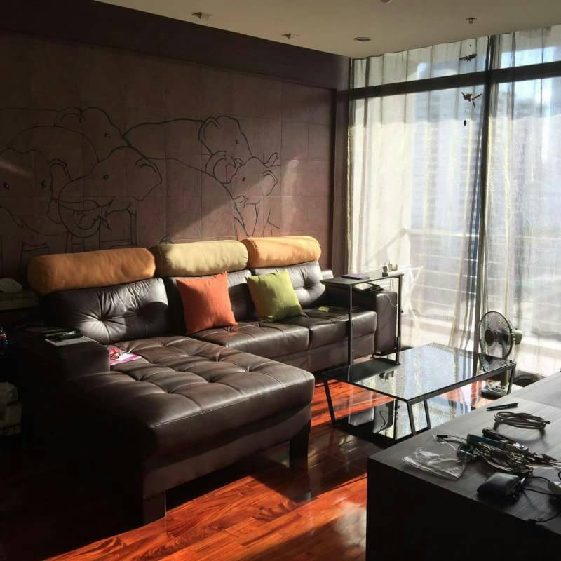 ให้เช่าคอนโด 2 ห้องนอน กว้าง สบาย แถวอโศก ใกล้ BTS และ MRT For rent spacious 2 Bedroom unit at Asoke near BTS and MRT รูปที่ 1