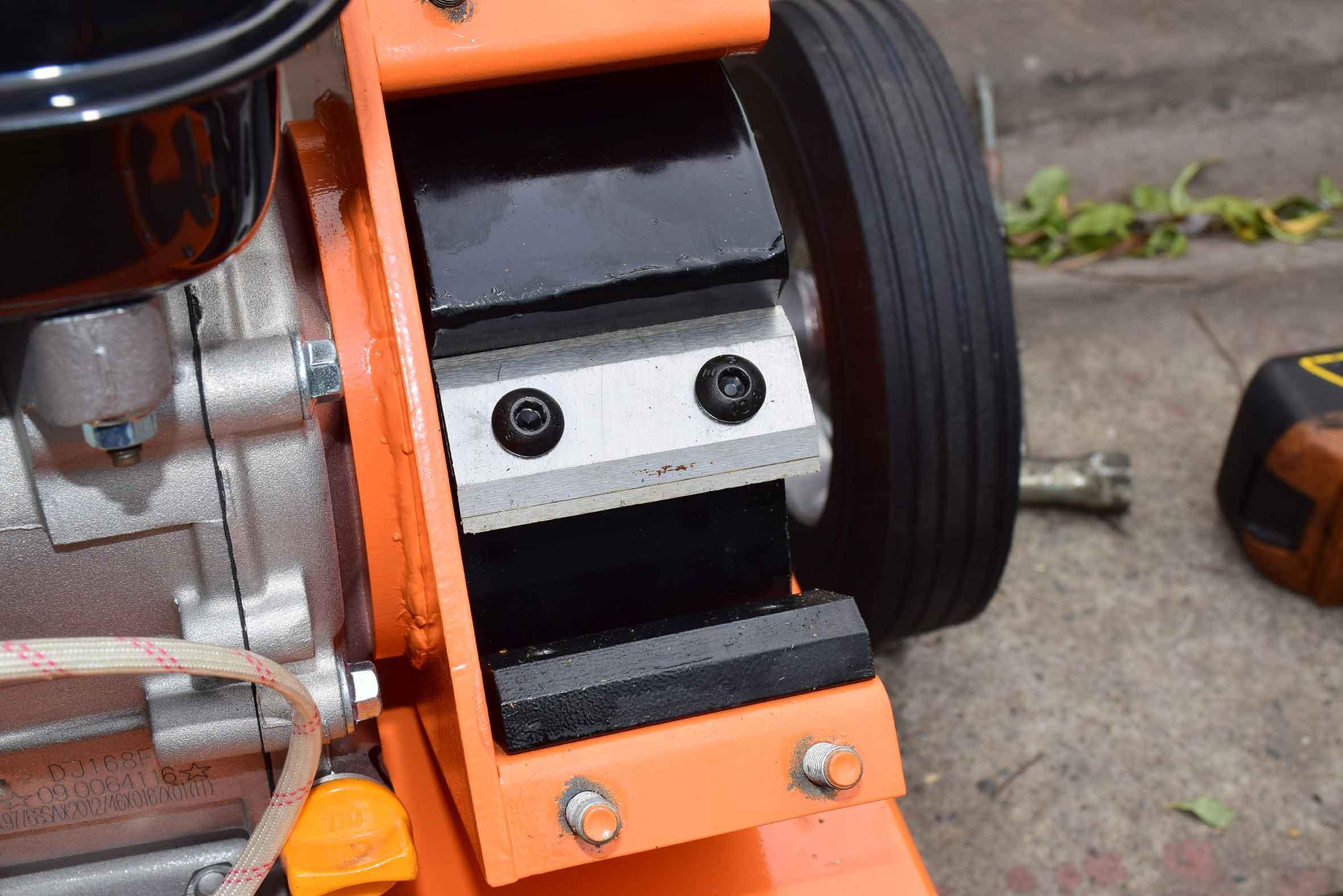เครื่องย่อยกิ่งไม้ใบไม้ชนิดเครื่องยนต์ KANTOรุ่นKT-GB-100 รูปที่ 3