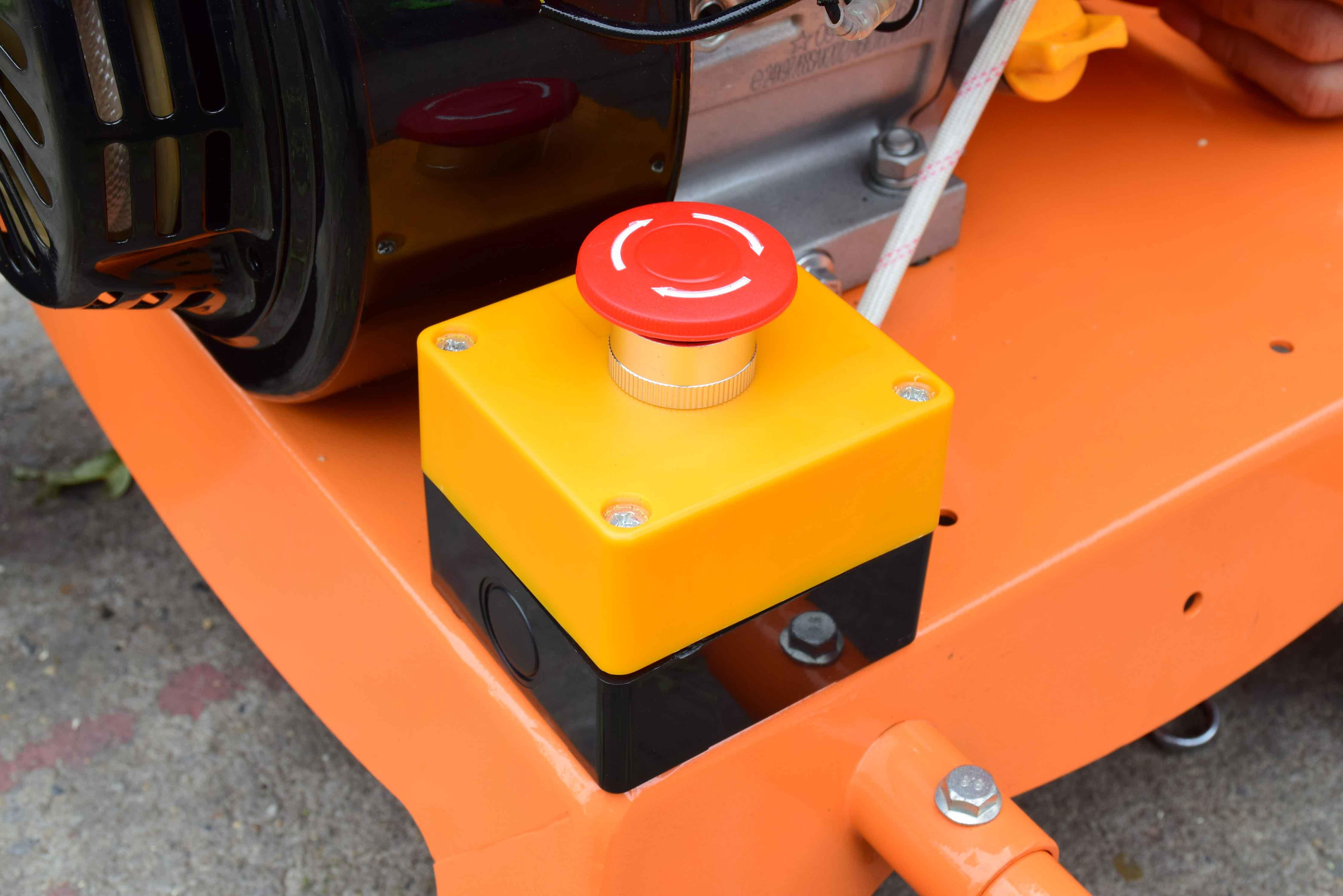 เครื่องย่อยกิ่งไม้ใบไม้ชนิดเครื่องยนต์ KANTOรุ่นKT-GB-100 รูปที่ 2