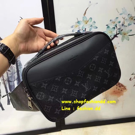 กระเป๋า Louis Vuitton EXPLORER ฺMen Bag (เกรด Hi-End) หนังแท้รุ่นใหม่ชน Shop  รูปที่ 1