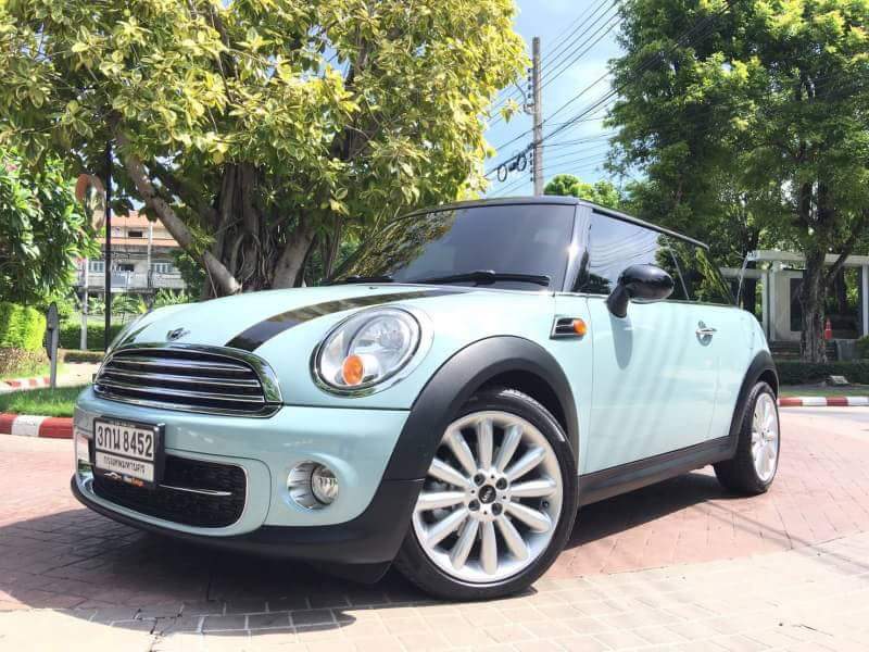 รหัสAU16  ปี2014 Mini Cooper D ดีเซล  ประหยัดฝุดๆๆ วิ่ง 51,000KM สีฟ้านมสดใส  รถมือ1 ออกศูนย์มิลเลเนียม  ซื้อ 8/2013 จด 8/2014  รถสวยมากๆๆ เดิมๆๆ ขับสนุก   ราคา 1,489,000 บาท ดาวน์ 50,000 เท่านั้น สนใจ..ติดต่อเรา 081-9859973 พล ld line : kam01092512 รูปที่ 1