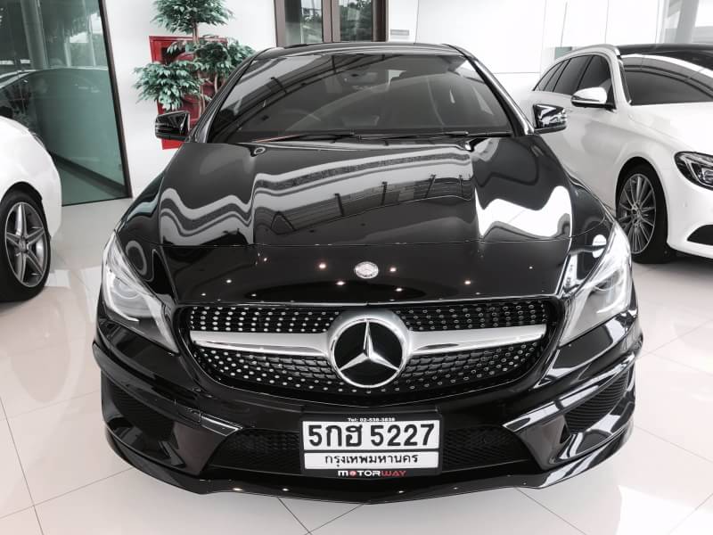 รหัสMW147 BENZ CLA250 AMG Full option สีดำ รถปี2013 จดทะเบียนปี2014 ใช้น้อย วิ่ง 9,xxx km. ออกศูนย์ Benz Thailand รุ่นนี้ป้ายแดงอยู่ที่ 2.49 ล้าน  ราคา 2,059,000 บาท สถาพป้ายแดงแตถูกกว่าป้ายแดง 4 แสนกว่าบาท สนใจติดต่อ 081-9859973 พล ld line : kam01092512 รูปที่ 1