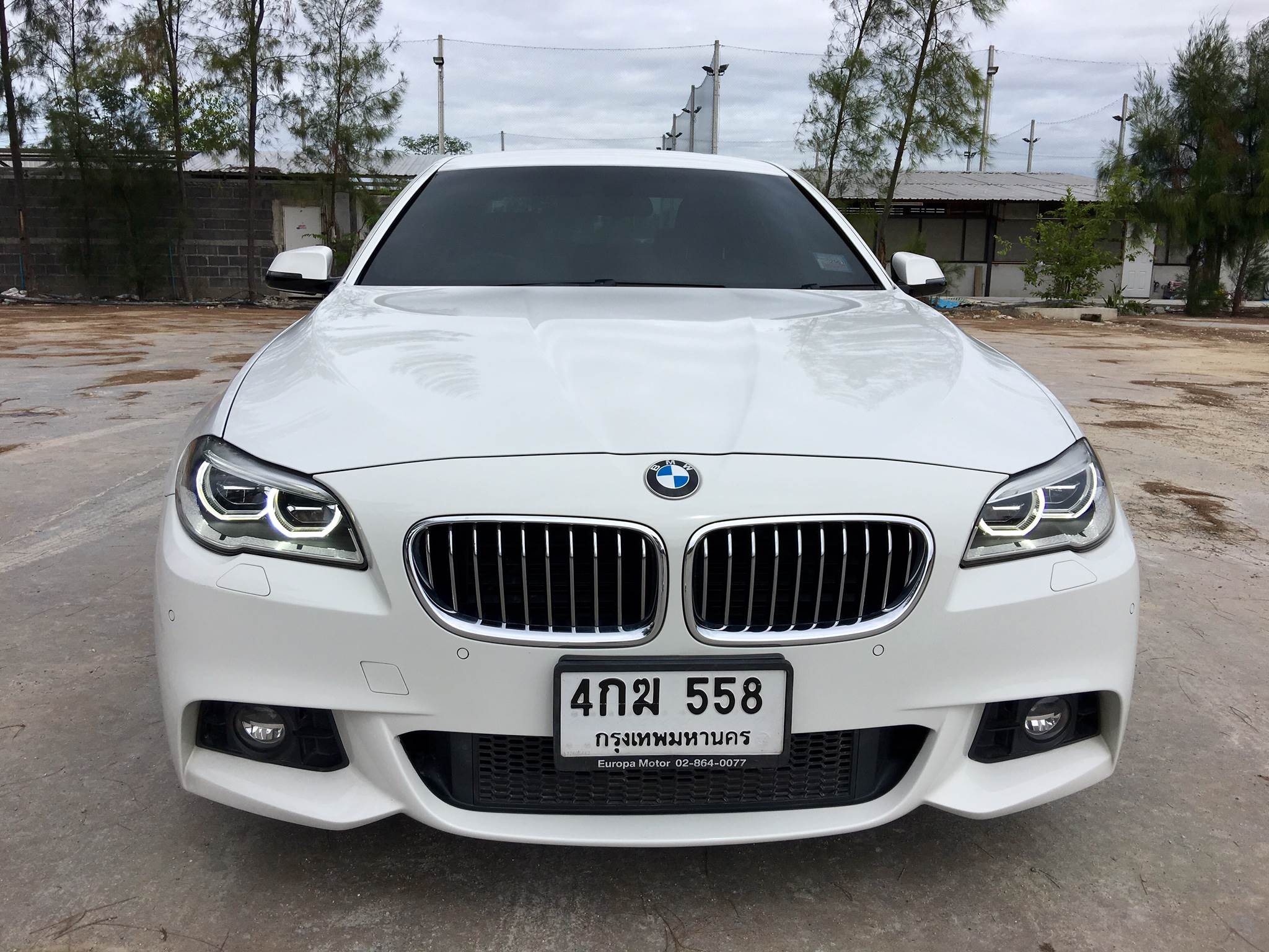 รหัสBT184 ปี 2015 (ตัวรถปี 2014) Bmw 525 D M Sport รถศูนย์ มิเลเนี่ยม ไมล์ 105,xxx Km Option : - เครื่องยนต์ Twin Turbo พร้อม Bmw Effcient Dynamics - Brake Energy Regenetation - ระบบปิดประตูแบบผ่อนแรงกระแทก - ชุดแต่ง M Sport - ไฟ LCI - Navigator  ราคา 2,289,000 บาท สนใจติดต่อและทดลองขับ 081-9859973  พล ld line : kam01092512 รูปที่ 1