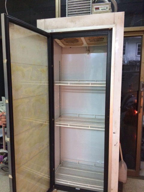 ถูกๆ ต้องการขายเตู้แช่เย็นบานเดียว เป็นผนังแบบห้องเย็น ทำความเย็น 2-6 องศา ขายราคาพิเศษ 12000 บาท รูปที่ 2