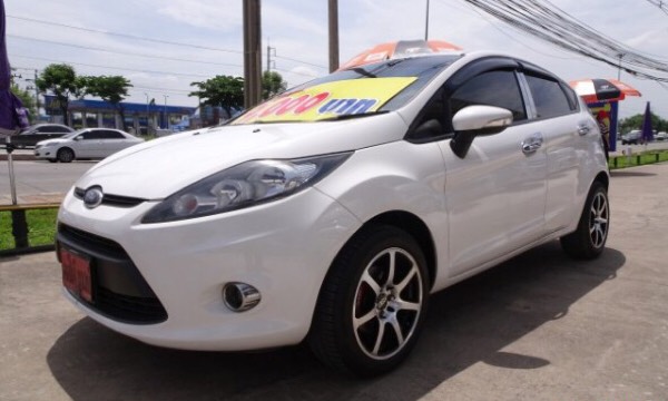 รถสวยสภาพดี FORD FIESTA 1.4 5DR AT ปี 12 รูปที่ 1