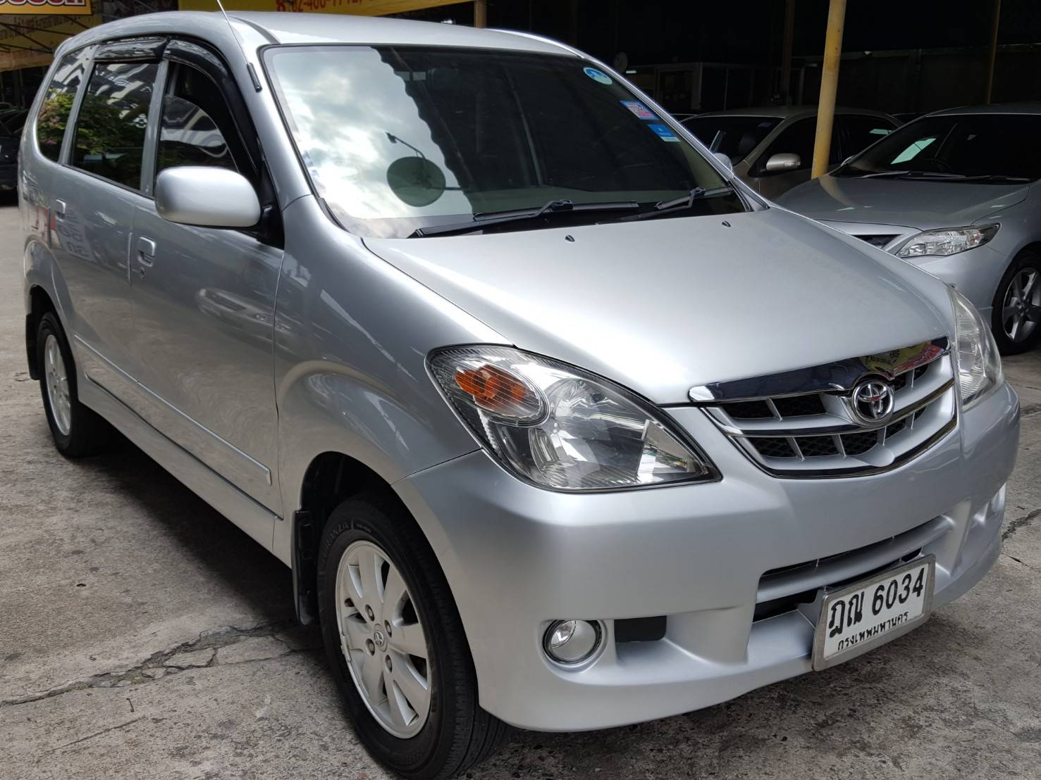 TOYOTA AVANZA 1.5E ปี10AT รูปที่ 1