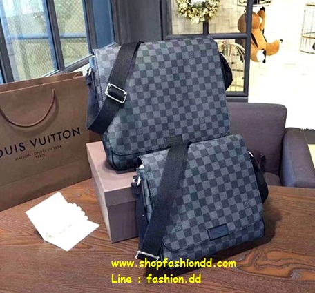 พร้อมส่ง Louis Vuitton Damier Graphite District MM Messenger Bags หนังแท้ (Hi-end)   รูปที่ 1