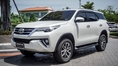 รหัสTM424 TOYOTA New FORTUNER  2.4V  ดีเซล AT ปี 2016  ไมล์ 44,000 กม. ราคา 1,199,000.- สวยและถูกที่สุดในตลาด  ✅ เครื่องยนต์ 2,400 CC.  ✅ ไมล์ 44,000 กม. ✅ NAVI ✅ Push Start ✅ กล้องถอย ✅ การันตีตัวถังไม่มีชน 100% สนใจติดต่อและทดลองขับ 081-9859973 พล ld line : kam01092512