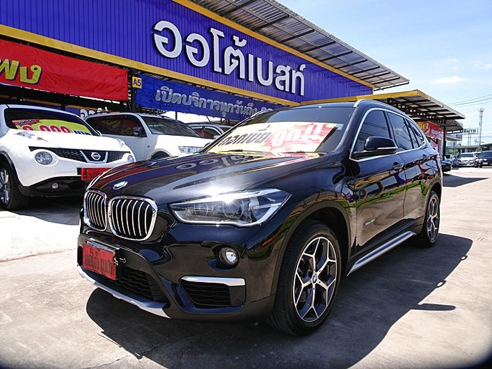 รหัสAB424 BMW X1 1.8i sDrive XLine AT ปี2016 ราคาเพียง 1,890,000 เท่านั้น ออกรถ   9,000 บาท ผ่อน 2x,xxx / เดือน  ฟรีดาวน์ ฟรีประกันภัย  ต่างจังหวัด ซื้อได้ ติดเครดิต ซื้อได้  ออกศูนย์ มิลเลนเนียม ลาดพร้าว รถ9เดือน ไมล์ 22,xxx กม. - Book Service ครบ - กุญแจสำรองครบชุด BSI 5 ปี / Warranty 2ปี ไม่จำกัดระยะทาง - ประกันภัย ชั้น1  *พิเศษ* บัตร Premium Glass Coating ดูแลรถ ฟรี2ปี เอกสารครบพร้อมโอน ดูรถกทม.ถนน กาญจนาภิเษก ฝั่งเดียวกับเดอะมอลล์บางแค สนใจติดต่อและทดลองขับ 081-9859973 พล ld line : kam01092512 รูปที่ 1