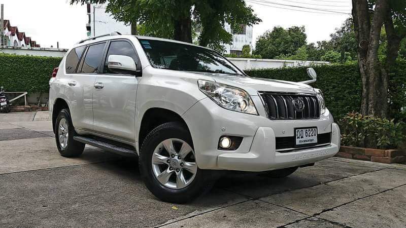 รหัสAU20 ขายค้าบ!! ลูกค้าฝากขาย  ปี2011 Toyota Prado 2.7 เบนซิน สีขาว >> มือ1 วิ่ง 168,000KM  >> ขายกันตรงๆ ไม่มีปรับไมล์ 100% >> ติดแก๊สLPGลงเล่มเรียบร้อย   รถสวยๆ เดิมๆ ขับดีมากๆๆ สนใจรีบทักมาคับ..คันนี้ราคาพิเศษคับ!!  ราคา 1,510,000 บาท ดาวน์เพียง 50,000 บาท สนใจติดต่อ 081-9859973 พล ld line : kam01092512 รูปที่ 1