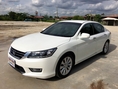 รหัสBT227 2013 Honda Accord 2.0 EL สีขาว ไมล์ 104,091 km.  -รถมือเดียวออกป้ายแดงมา -เช็คศูนย์ ตลอด ออกศูนย์ Honda Phraram 3  -ยางใหม่ 2016 ดอกเต็ม ใช้ยาว  -ภายในสวย เดิม เบาะหนังเดิม ไม่ช้ำ  -เครื่อง/เกียร์ดี ช่วงล่างแน่น  -การันตี ไม่เคยชนหนักผลิกคว่ำ   ราคา 839,000 Bath. (ไม่รวยป้ายทะเบียนจ้าา) สนใจติดต่อแบะทดบองขับ 081 -9859973 พล ld line : kam01092512