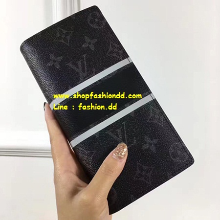 Louis Vuitton Brazza Wallet Monogram Eclipse Canvas (Hi-end) หนังแท้ รูปที่ 1