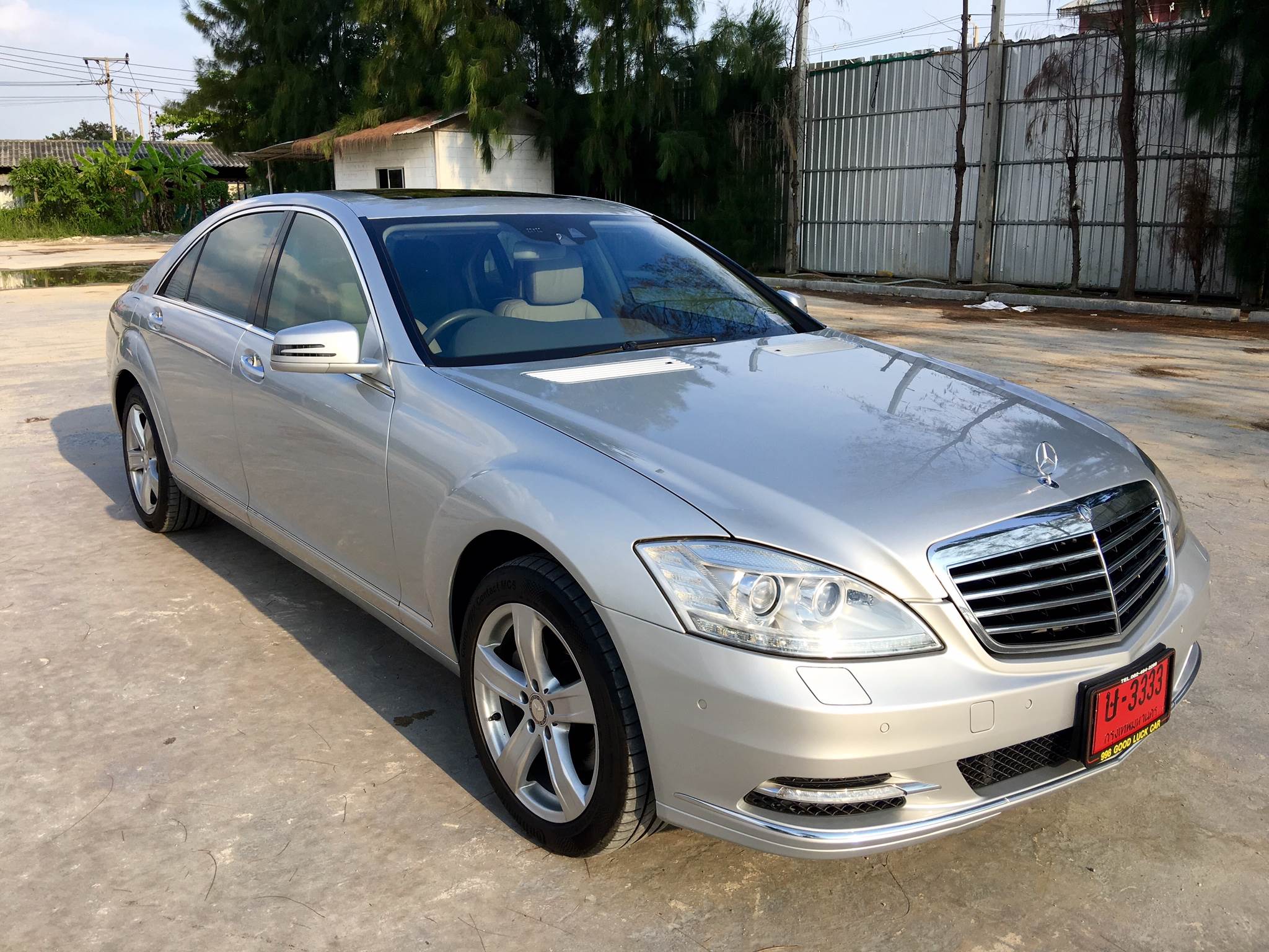 รหัส BT233 ปี2010 benz s 300 l w 211 ไมเนอร์เชนจ์รถศูนย์เดมเลอ full option รุ่น top สุด/ เครื่องเสียงฮามาเกดอน /เบาะไฟฟ้าหน้าหลัง /ซันรูฟ/ จอ 3 จอจากห้าง tv dvd /ไนท์วิชั่น  ราคา 2,149,000  บาท  b+ key ครบ ยอดจัด kk 2.1 ล้าน  bm  จัดเต็มหรือเกิน ครับ  สนใจติดต่อและทดลองขับ 081-9859973 พล ld line : kam01092512 รูปที่ 1