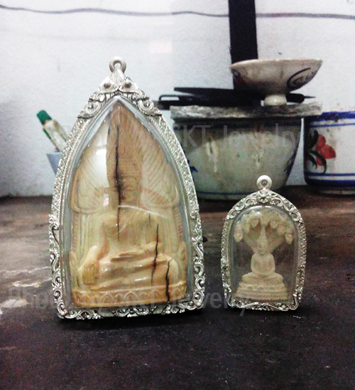 รับสั่งทำงานกรอบพระอัดกันน้ำแกะลายไทยสวยงาม ราคากันเอง  รูปที่ 5