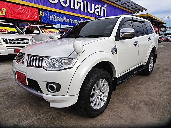 รหัสAB469 MITSUBISHI PAJERO 3.2 4WD AT ปี2011 ราคาเพียง  609,000 เท่านั้น ออกรถ 9,000 บาท ผ่อน  12,xxx / เดือน  ฟรีดาวน์ ฟรีประกันภัย  ต่างจังหวัด ซื้อได้ ติดเครดิต ซื้อได้  รุ่นท็อปสุดเครื่อง 3200 cc ขับเคลื่อน 4 ล้อ ออฟชั่นครบครัน AIRBAG/ABS เบาะหนัง พวงมาลัย มัลติฟังชั่น แอร์หลัง  เอกสารครบพร้อมโอน ดูรถกทม.ถนน กาญจนาภิเษก ฝั่งเดียวกับเดอะมอลล์บางแค สนใจติดต่อและทดลองขับ 081-9859973 พล ld line : kam01092512 รูปที่ 1