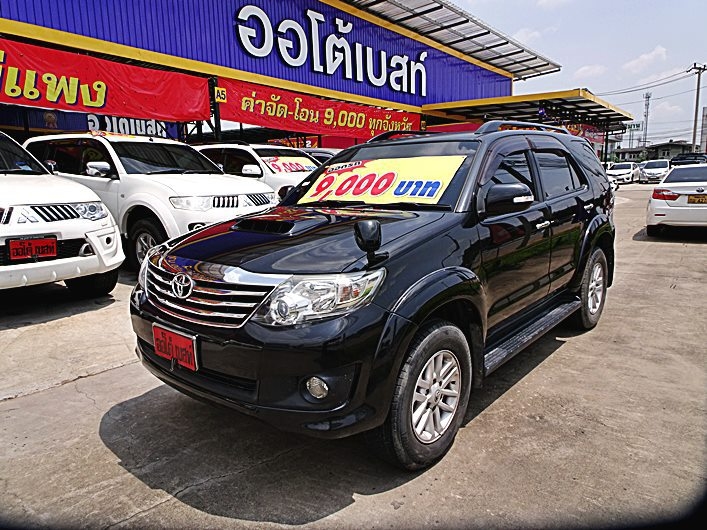 รหัสAB474 TOYOTA FORTUNER (2WD) 3.0V ปี 2012 ราคาเพียง 859,000 เท่านั้น อกรถ 9,000 บาท ผ่อน 17,xxx / เดือน  ฟรีดาวน์ ฟรีประกันภัย  ต่างจังหวัด ซื้อได้ ติดเครดิต ซื้อได้  เครื่อง 3000 cc. เกียร์ ออโต้  รถสวย ออฟชั่นครบครัน AIRBAG/ABS  เจ้าของเดียว ใช้งานมาน้อย ดูแลมาดีไม่มีเชียวชน เอกสารครบพร้อมโอน ดูรถกทม.ถนน กาญจนาภิเษก ฝั่งเดียวกับเดอะมอลล์บางแค สนใจติดต่อและทดลองขับ 081-9859973 พล ld line : kam01092512 รูปที่ 1