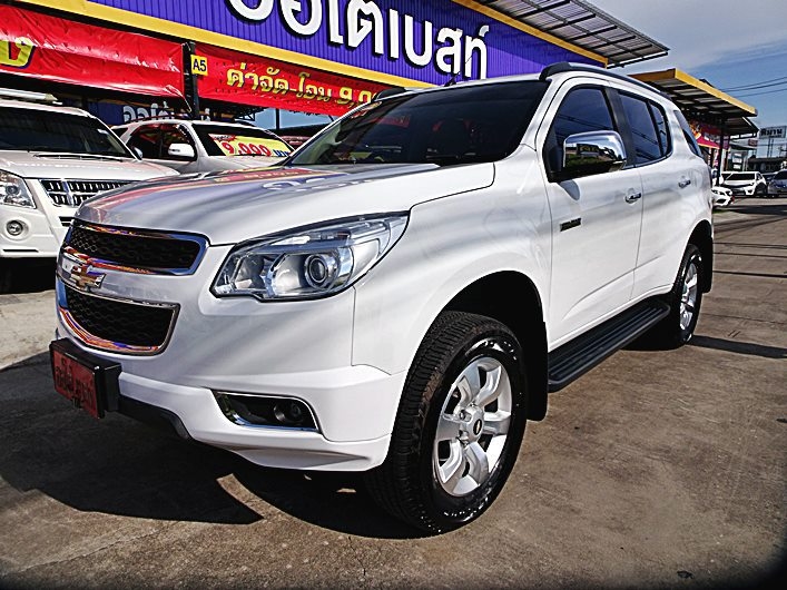 รหัสAB482 CHEV TRAILBLAZER DURAMAX 2.8 LTZ 4WD AT ปี 2017 ราคาเพียง 959,000 เท่านั้น ออกรถ 59,000 บาท ผ่อน  19,xxx / เดือน  ออกรถ 59,000 บาท ฟรีประกันภัย ต่างจังหวัด ซื้อได้ ติดเครดิต ซื้อได้  ไมล์ 19 กม. เท่านั้น รถใหม่ป้ายแดง  รุ่นท้อปสุดๆ เครื่อง 2800cc. ขับเคลื่อน 4 ล้อ ระบบนำทางเนวิเกเตอร์ แอร์ผู้โดยสาร ราคาสุดคุ้ม อย่าอด ของดีมีน้อย ดูรถกทม.ถนน กาญจนาภิเษก ฝั่งเดียวกับเดอะมอลล์บางแค สนใจติดต่อและทดลองขับ 081-9859973 พล ld line : kam01092512 รูปที่ 1