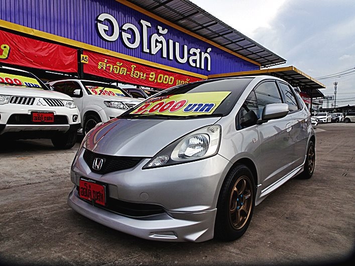 รหัส501 HONDA JAZZ 1.5 S AT ปี2010 ราคาเพียง 389,000 เท่านั้น ออกรถ 9,000 บาท ผ่อน  7xxx / เดือน  ฟรีดาวน์ ฟรีประกันภัย  ต่างจังหวัด ซื้อได้ ติดเครดิต ซื้อได้  เจ้าของเดียวออกห้าง ดูแลดีไม่มีเชี่ยวชน ออฟชั่นครบครัน AIRBAG/ABS ไมล์ 139,xxx กิโล เอกสารครบพร้อมโอน ดูรถกทม.ถนน กาญจนาภิเษก ฝั่งเดียวกับเดอะมอลล์บางแค สนใจติดต่อและทดลองขับ 081-9859973 พล ld line : kam01092512 รูปที่ 1