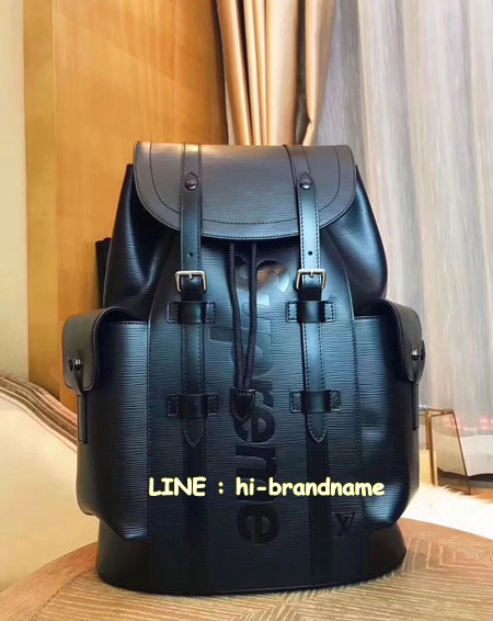 พร้อมส่ง New Louis Vuitton x Supreme Christopher Backpack PM Epi Leather in Black (เกรด Hi-end) หนังแท้  -- กระเป๋าเป้สะพายหลัง Louis Vuitton รุ่นมาใหม่ชนชอป รูปที่ 1