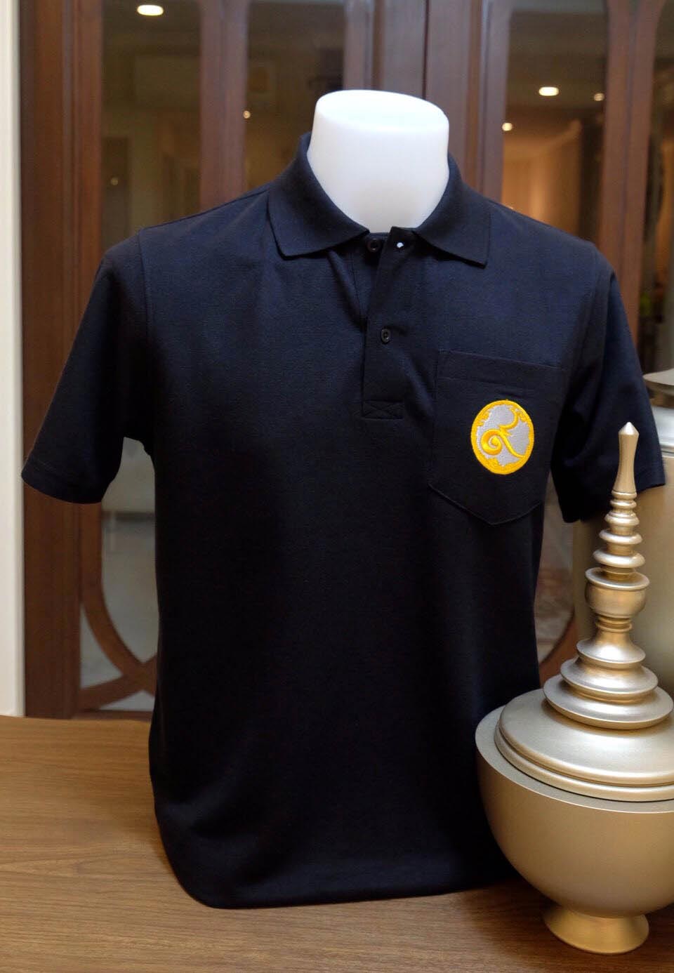 เสื้อโปโลดำ รุ่นขอน้อมส่งเสด็จสู่สวรรคาลัย รูปที่ 3