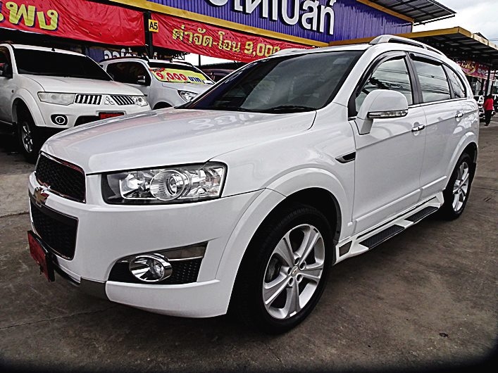 รหัสAB519 CHEV CAPTIVA 2.0 LTZ 4WD NAVI AT ปี 2016 ราคาเพียง  789,000 เท่านั้น ออกรถ  9,000 บาท ผ่อน 15,xxx / เดือน  ฟรีดาวน์ ฟรีประกันภัย  ต่างจังหวัด ซื้อได้ ติดเครดิต ซื้อได้  รุ่นท็อปสุด LTZ ขับ 4 ล้อ ระบบนำทาง เนวิเกเตอร์ เจ้าของเดียวออกห้าง ไมล์ 45,xxx กิโล ออฟชั่นครบครัน ดูแลมาดี ไม่มีเชี่ยวชน เอกสารครบพร้อมโอน ดูรถกทม.ถนน กาญจนาภิเษก ฝั่งเดียวกับเดอะมอลล์บางแค สนใจติดต่อและทดลองขับ 081-9859973 พล ld line : kam01092512 รูปที่ 1