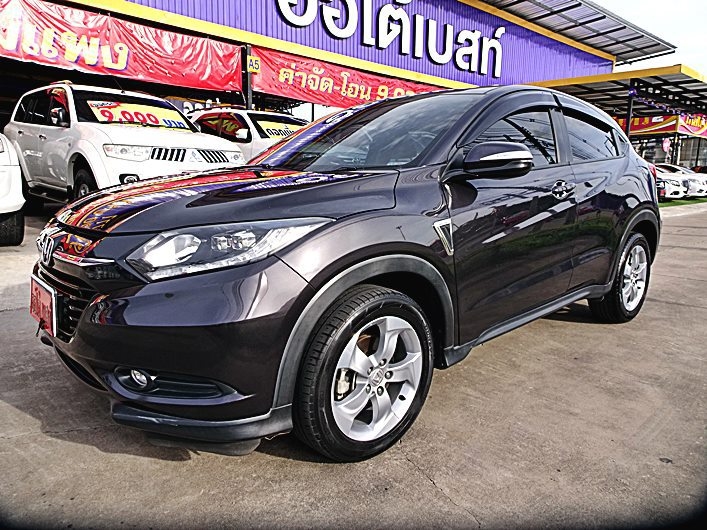 รหัสAB545 ใครหารุ่นนี้อยู่รีบเลยครับ รถสวยใช้งานมาน้อย HONDA HR-V 1.8 E AT ปี2015 ราคาเพียง 769,000 เท่านั้น ออกรถ  9,000 บาท ผ่อน  15,xxx / เดือน  ฟรีดาวน์ ฟรีประกันภัย ต่างจังหวัด ซื้อได้ ติดเครดิต ซื้อได้  โปรโมชั่นสุดพิเศษ - ออกรถ 9,000 บาทเท่านั้น - ฟรีดาวน์ ฟรีประกันภัย  ใหม่กริ๊ป เจ้าของเดียวออกห้าง สภาพป้ายแดง Book Service ครบ เช็กศูนย์ตามระยะ ไม่เคยเชี่ยวชน  รถสวยใชังานน้อย   ไมล์ 46,xxx  กิโล เอกสารครบพร้อมโอน! ดูรถกทม.ถนน กาญจนาภิเษก ฝั่งเดียวกับเดอะมอลล์บางแค สนใจติดต่อและทดลองขับ 081-9859973 พล ld line : kam01092512 รูปที่ 1