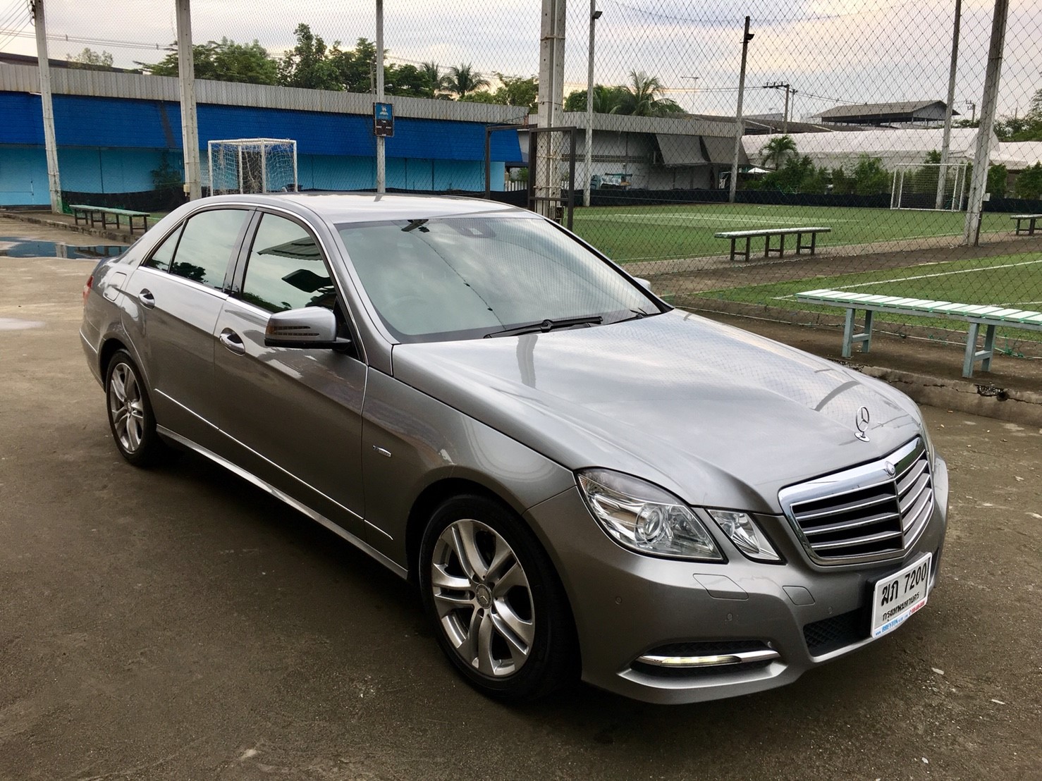 รหัสBT260 ปี2012 benz e250 cgi avantgarde รุ่นสุดท้าย 7 สปีด เกียร์พวงมาลัยรถศูนย์เดมเลอร์ เลขใมล์ 6x ,xxx km.รับรองหาไม่มี   สวยจัดเดิมทั้งคันภายในเนี๊ยบสีบางใส ระบบไฟฟ้าสมบูรณ์ทั้งคัน ประหยัดน้ำมันสุดๆครับ เช็คศูนย์ตามระยะถนอมมากๆ  พลาดคันนี้รออีกนานครับ  เพียง 1,609,000 บาท สนใจติดต่อและทดลองขับ Id line : kam01092512 รูปที่ 1