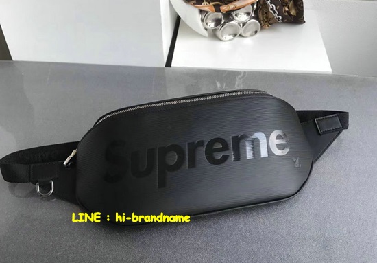 New Louis Vuitton X Supreme Bumbag Epi in Black Bag (เกรด Hi-End) หนังแท้ รุ่นใหม่ชน Shop หนังลายไม้สีดำ รูปที่ 1